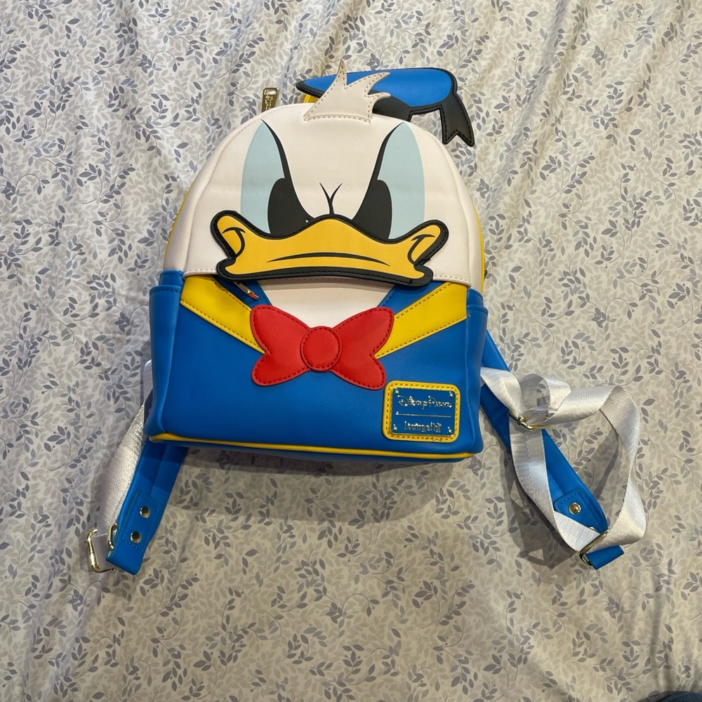 Disney Donald Duck angry temperature color changing  loungefly backpack